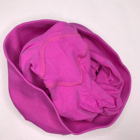 Lazuli Label LARGE Scrunch Seamless Ribbed Contour Shorts - Picture 9 of 11